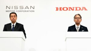 Honda yêu cầu Nissan cải thiện doanh thu